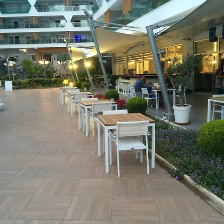 Emerald Park Apartamento *