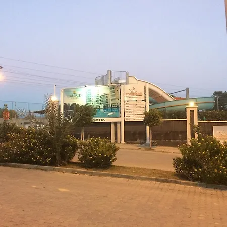 Emerald Park Apartamento